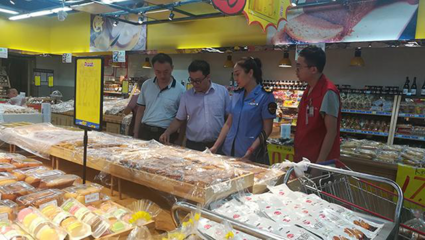 未央?yún)^(qū)市場監(jiān)管局“嚴把四關”確?！半p節(jié)”期間食品安全